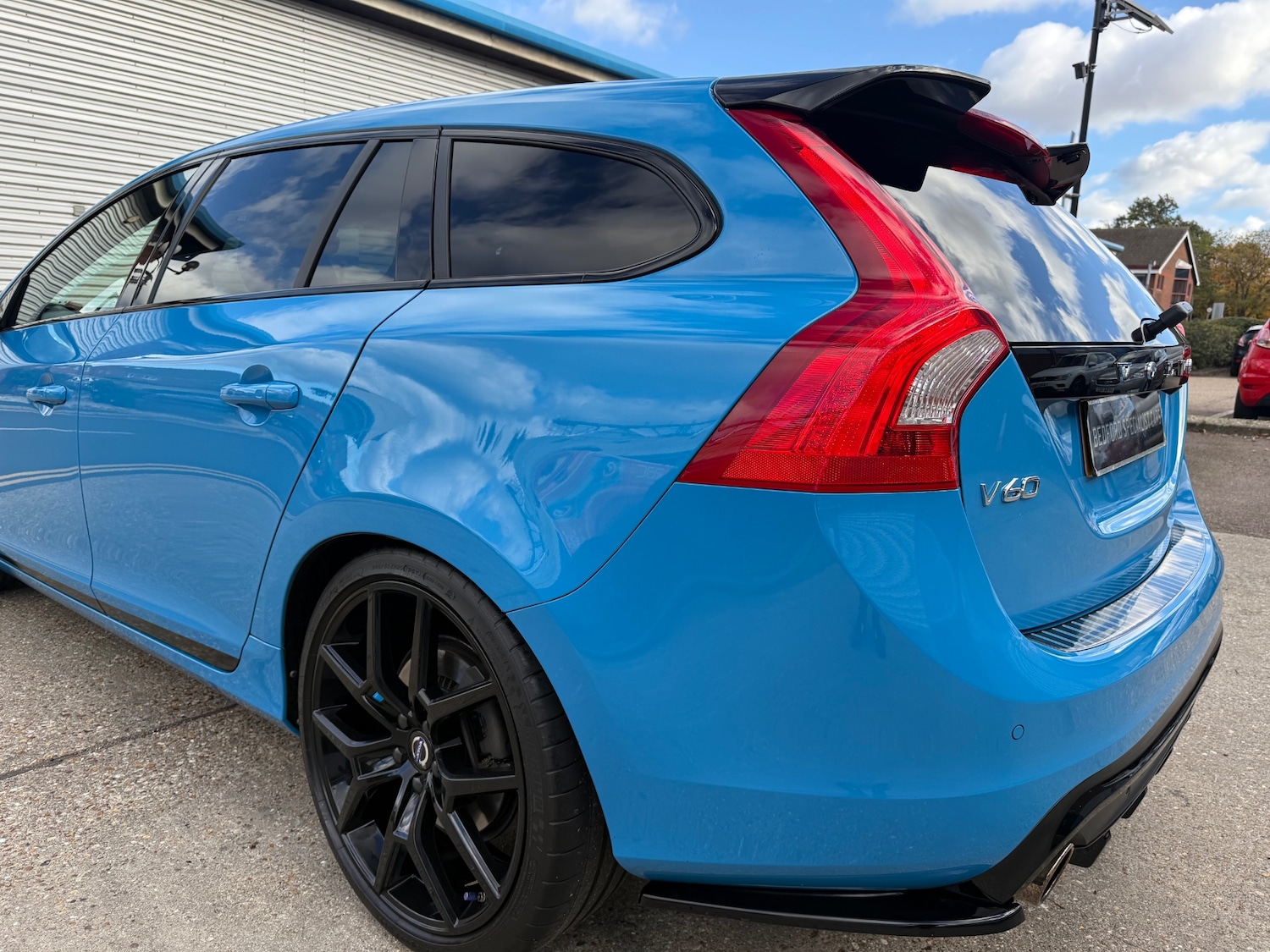 Used Volvo V60 2015 for sale - 76357744: Photo 20