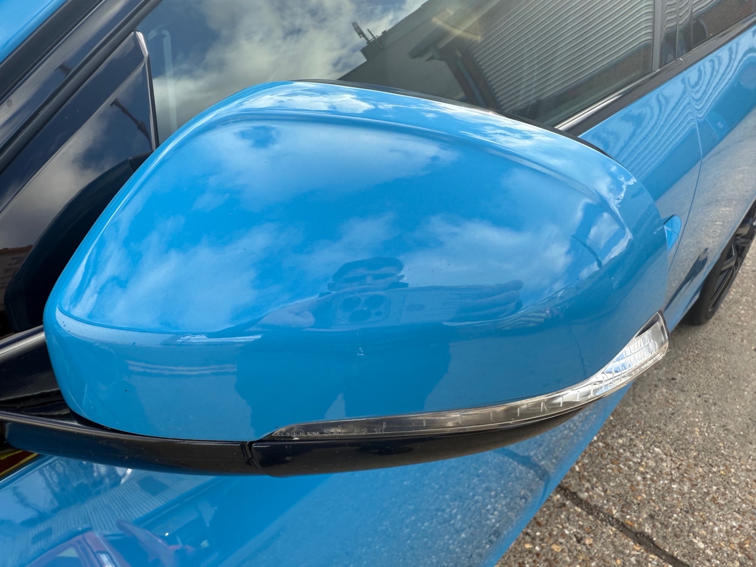 Used Volvo V60 2015 for sale - 76357744: Photo 23