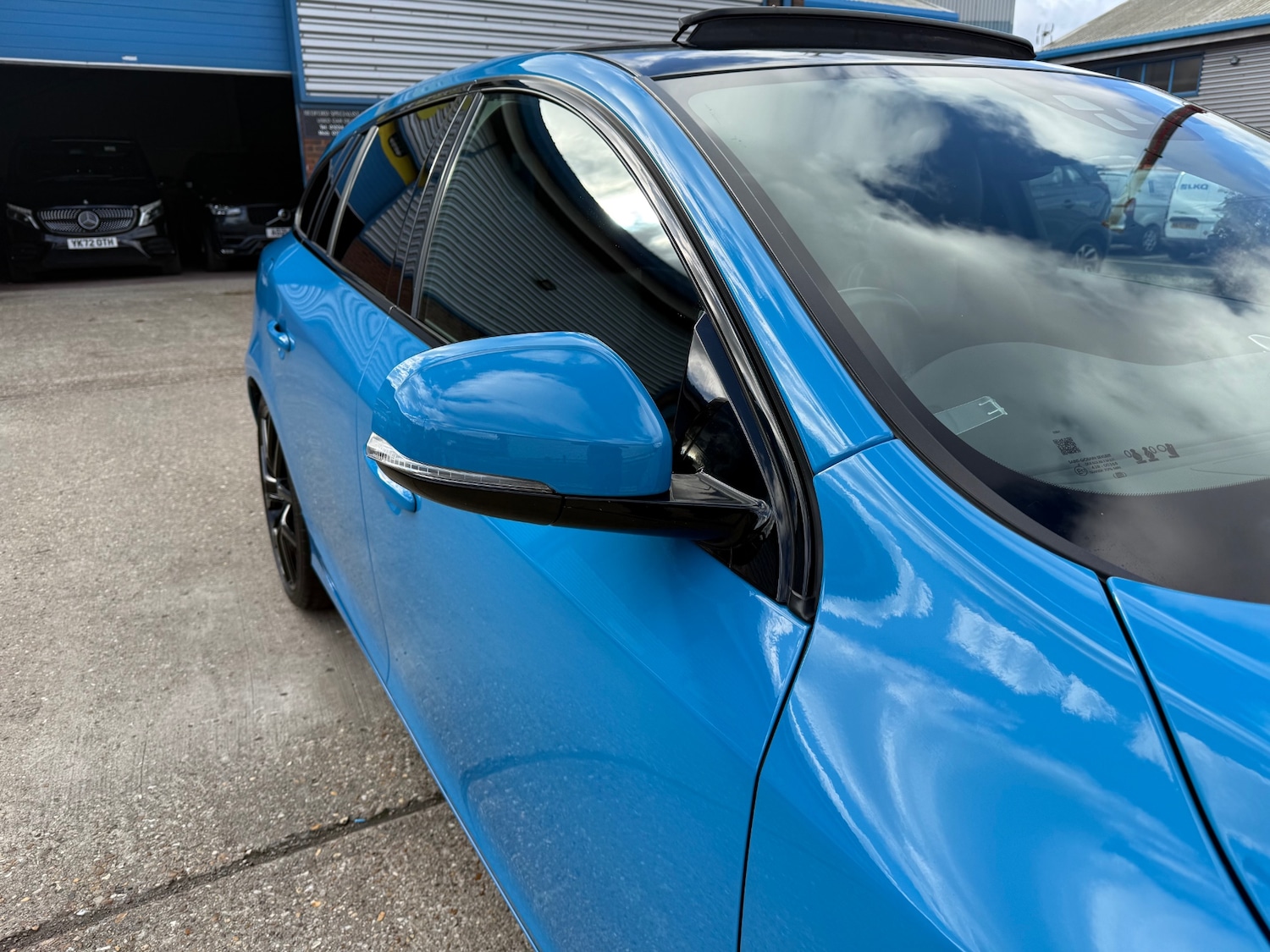 Used Volvo V60 2015 for sale - 76357744: Photo 26