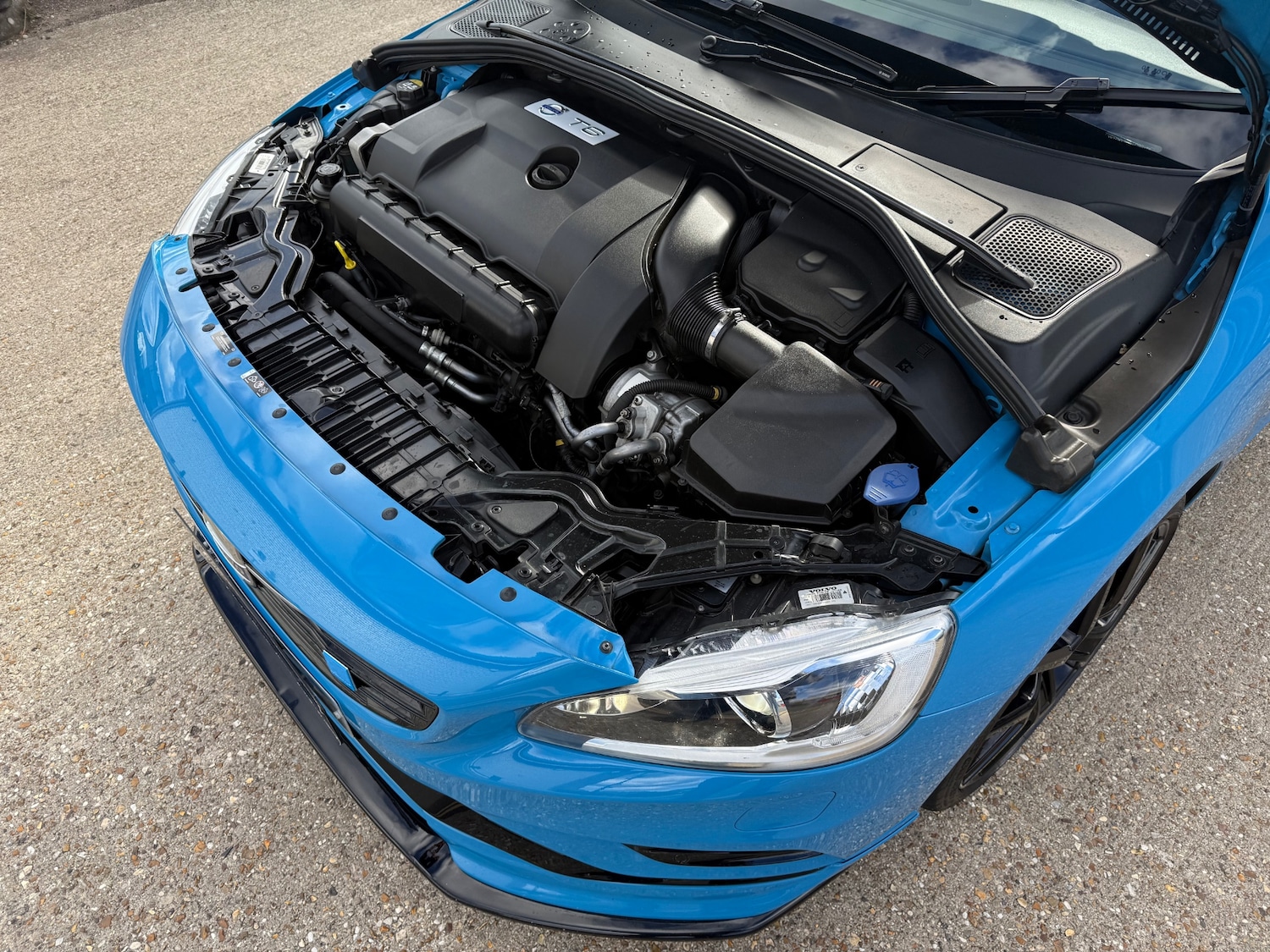 Used Volvo V60 2015 for sale - 76357744: Photo 33