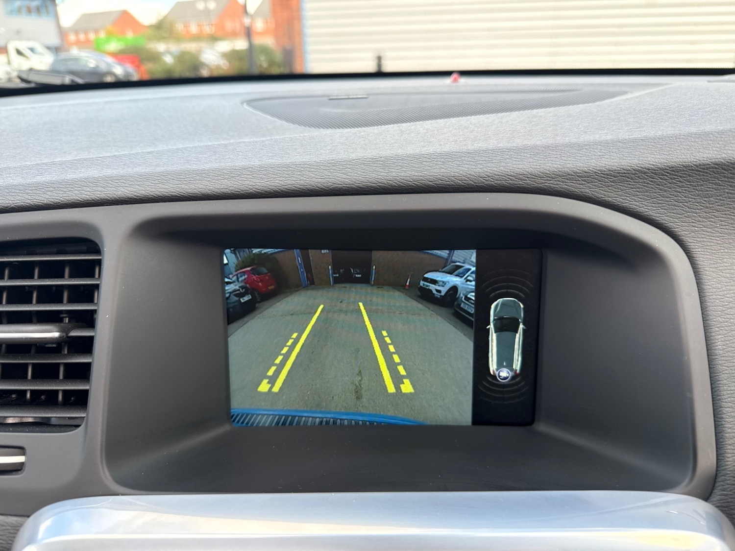 Used Volvo V60 2015 for sale - 76357744: Photo 48
