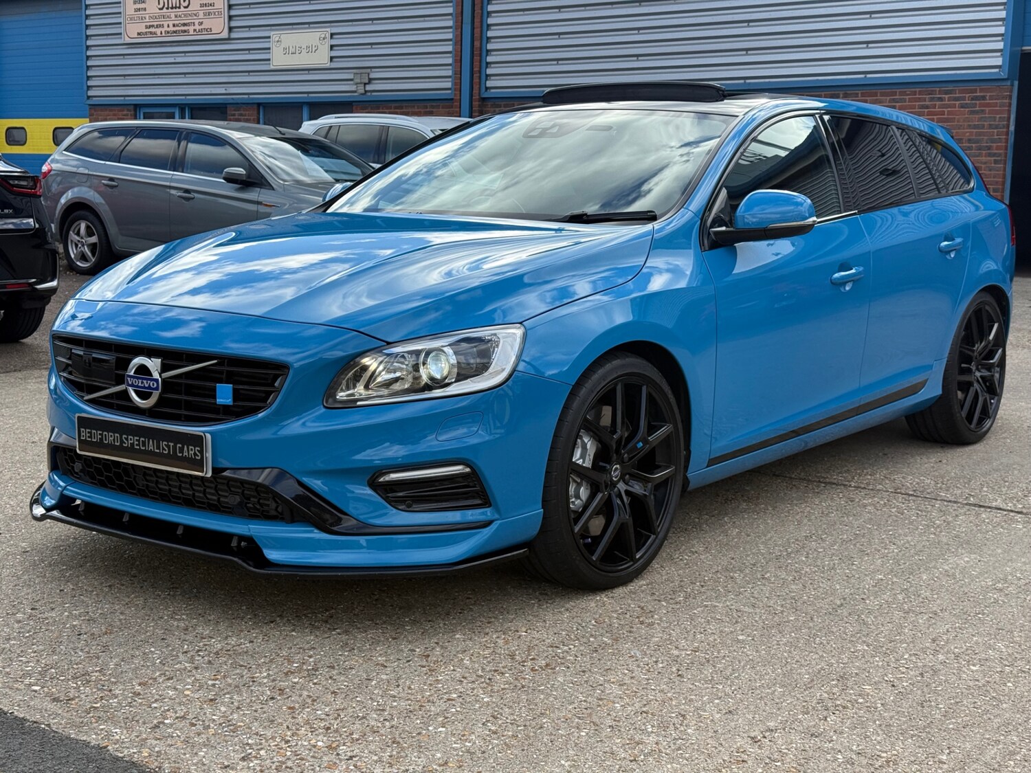 Used Volvo V60 2015 for sale - 76357744: Photo 6