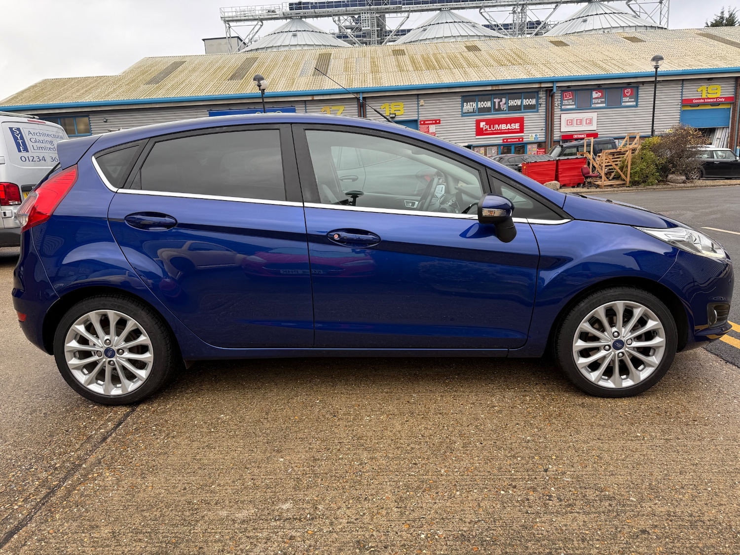 Used Ford Fiesta 2015 for sale - 76504780: Photo 3