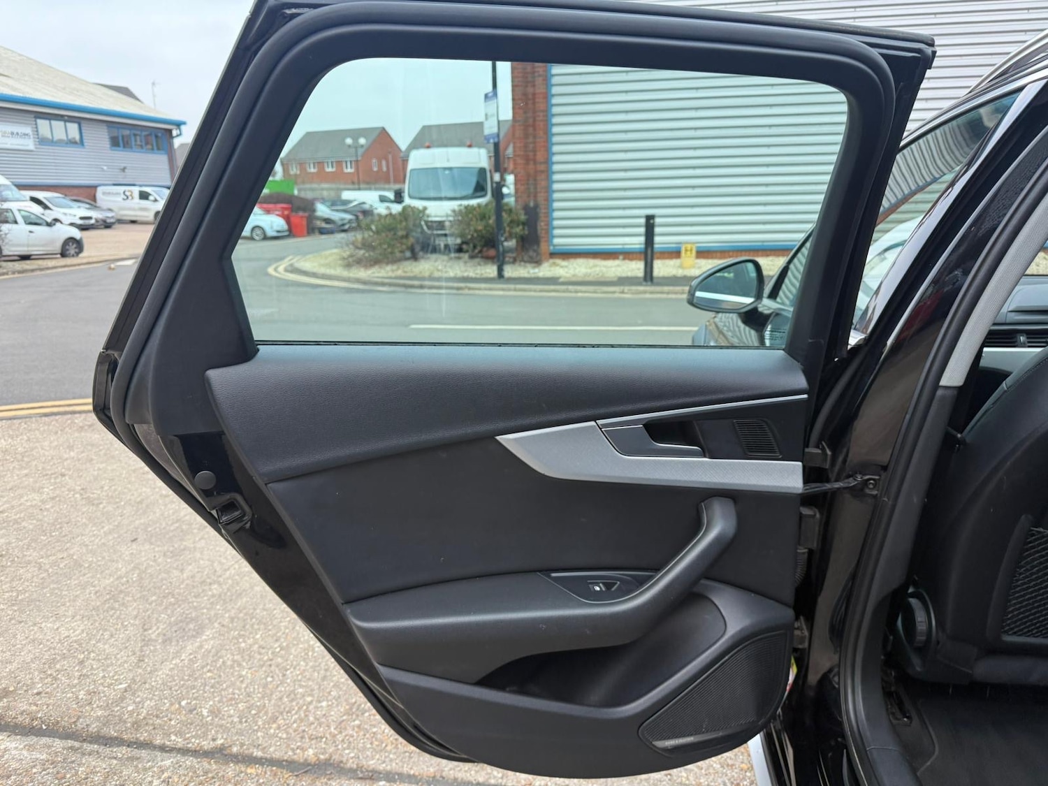 Used Audi A4 Allroad 2017 for sale - 77432900: Photo 33