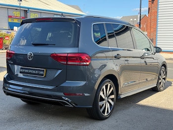 Used Volkswagen Touran 2020 for sale - 76045769: Photo