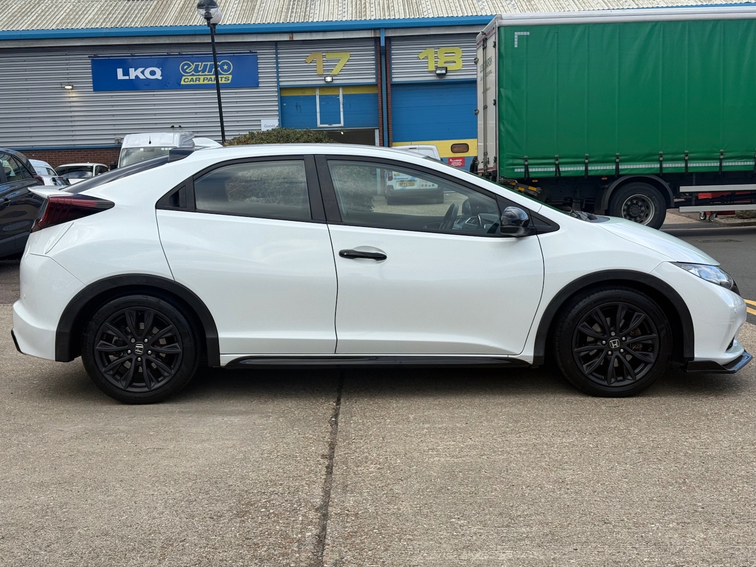 Used Honda Civic 2015 for sale - 76382475: Photo 3