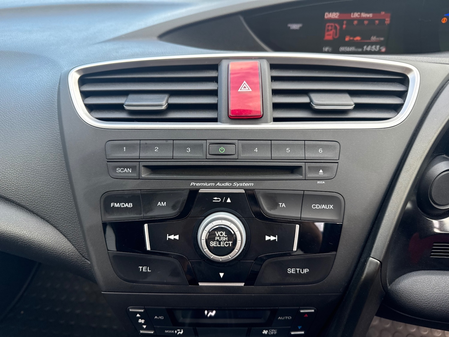 Used Honda Civic 2015 for sale - 76382475: Photo 38