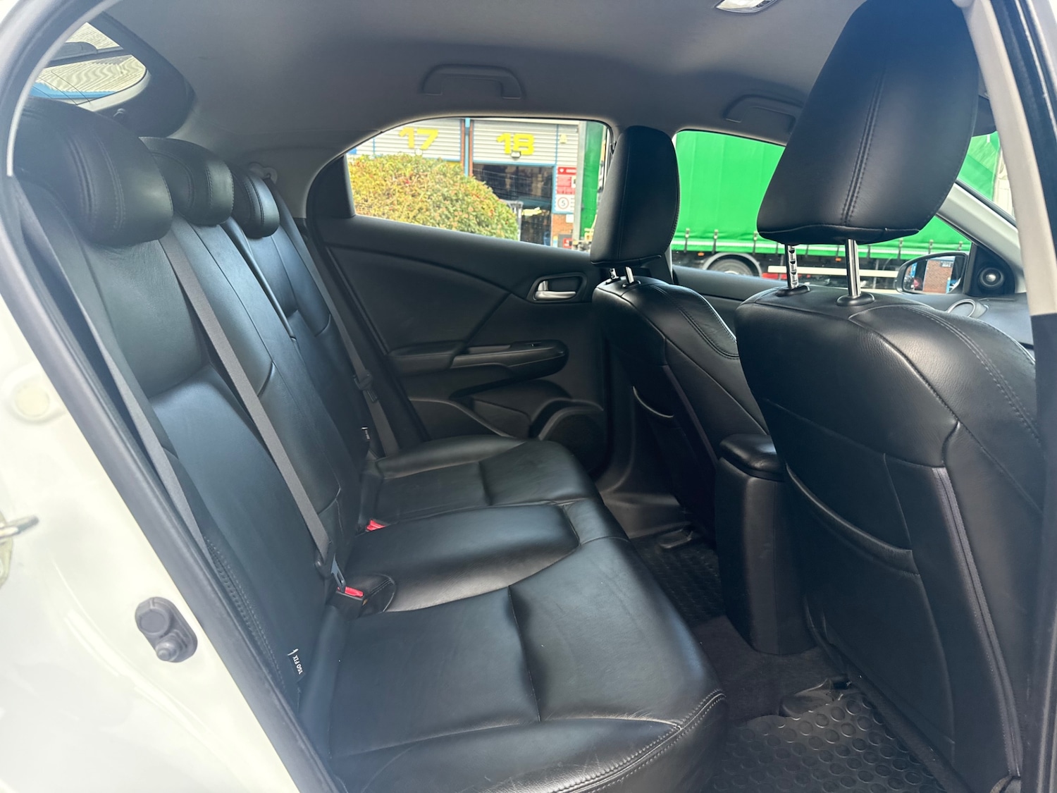Used Honda Civic 2015 for sale - 76382475: Photo 47