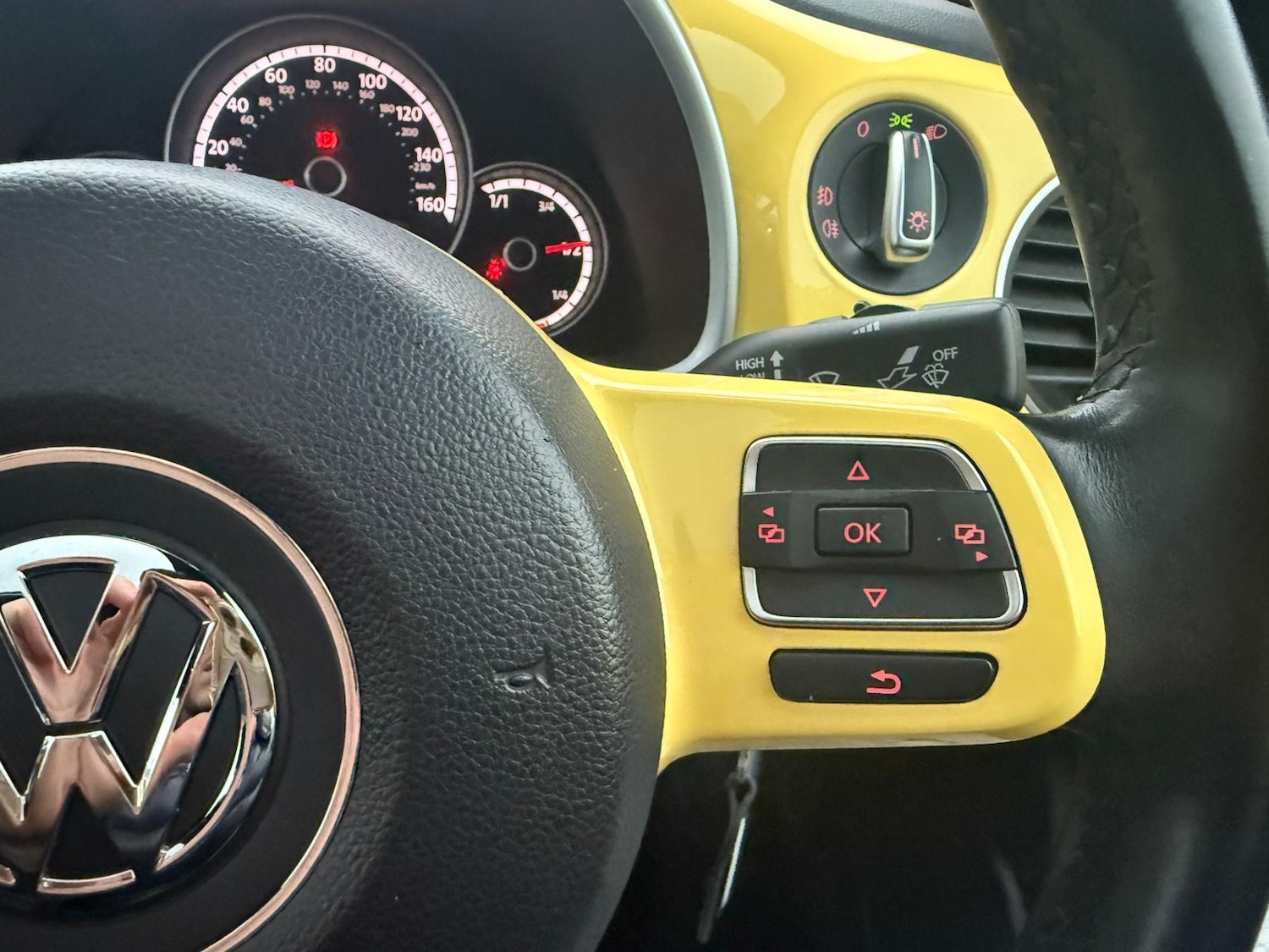 Used Volkswagen Beetle 2015 for sale - 77418632: Photo 17