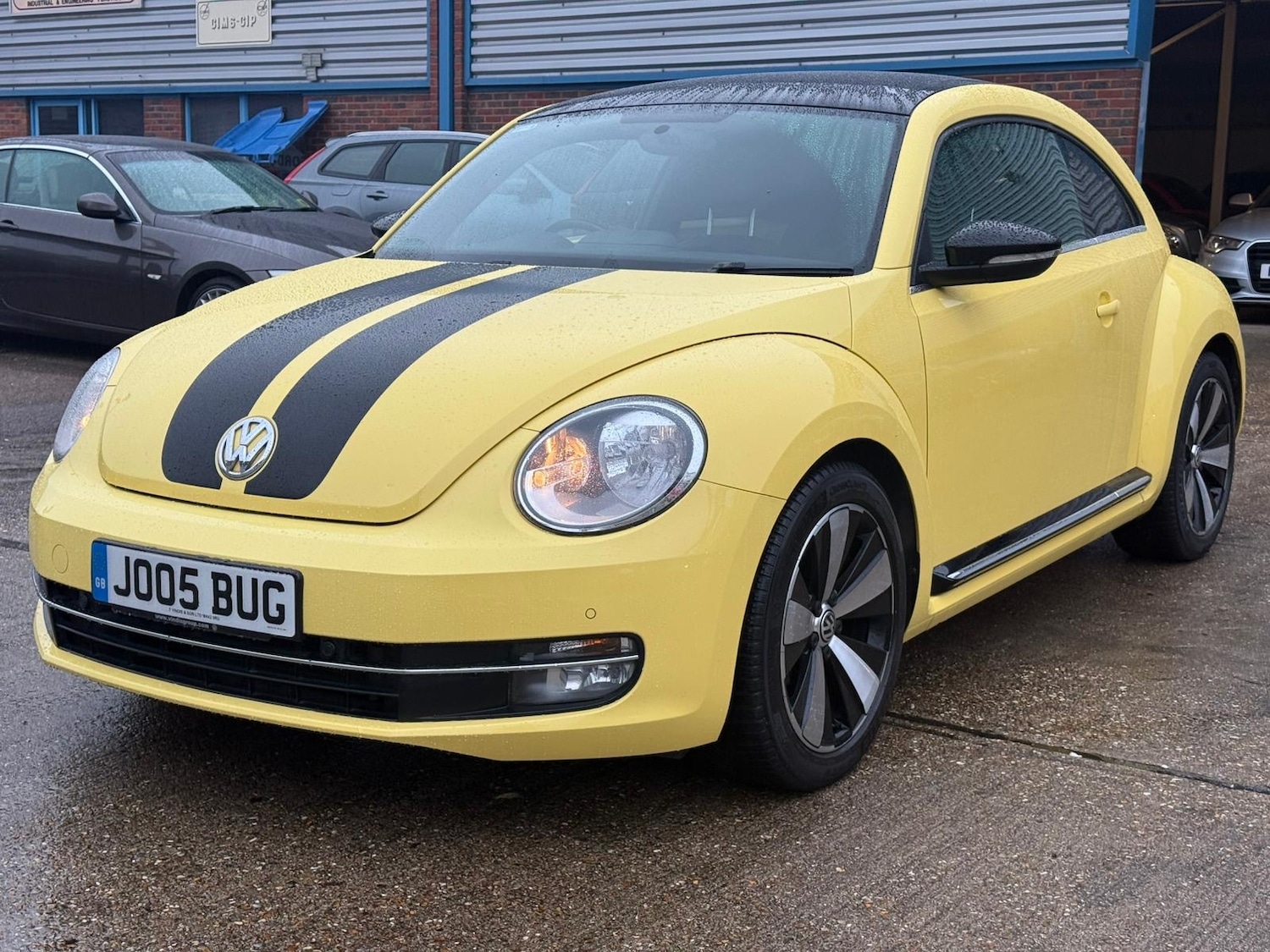 Used Volkswagen Beetle 2015 for sale - 77418632: Photo 2