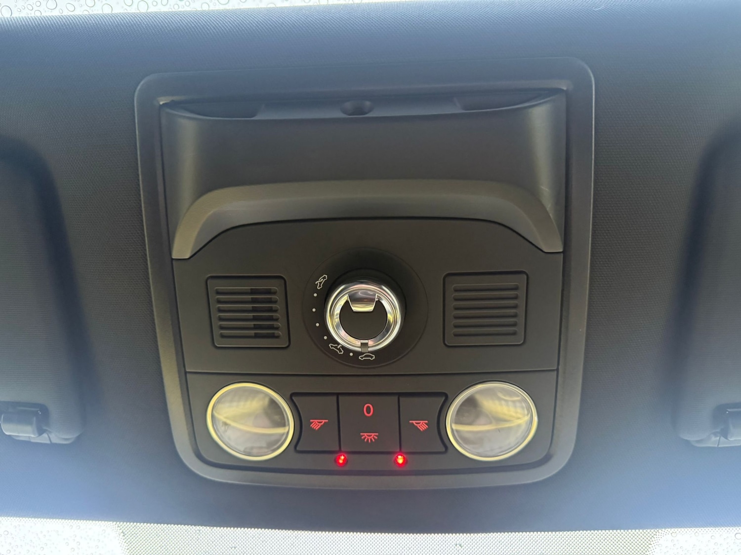 Used Volkswagen Beetle 2015 for sale - 77418632: Photo 25