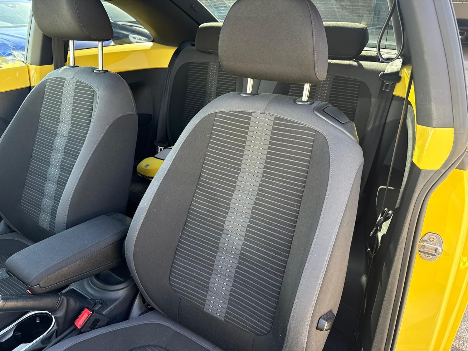 Used Volkswagen Beetle 2015 for sale - 77418632: Photo 29