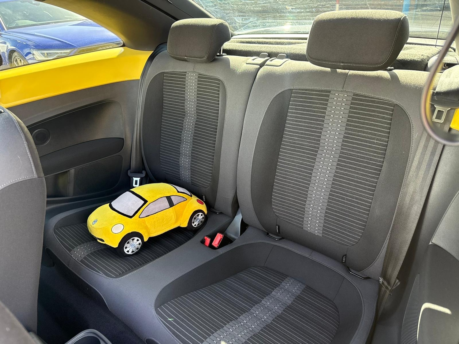 Used Volkswagen Beetle 2015 for sale - 77418632: Photo 32