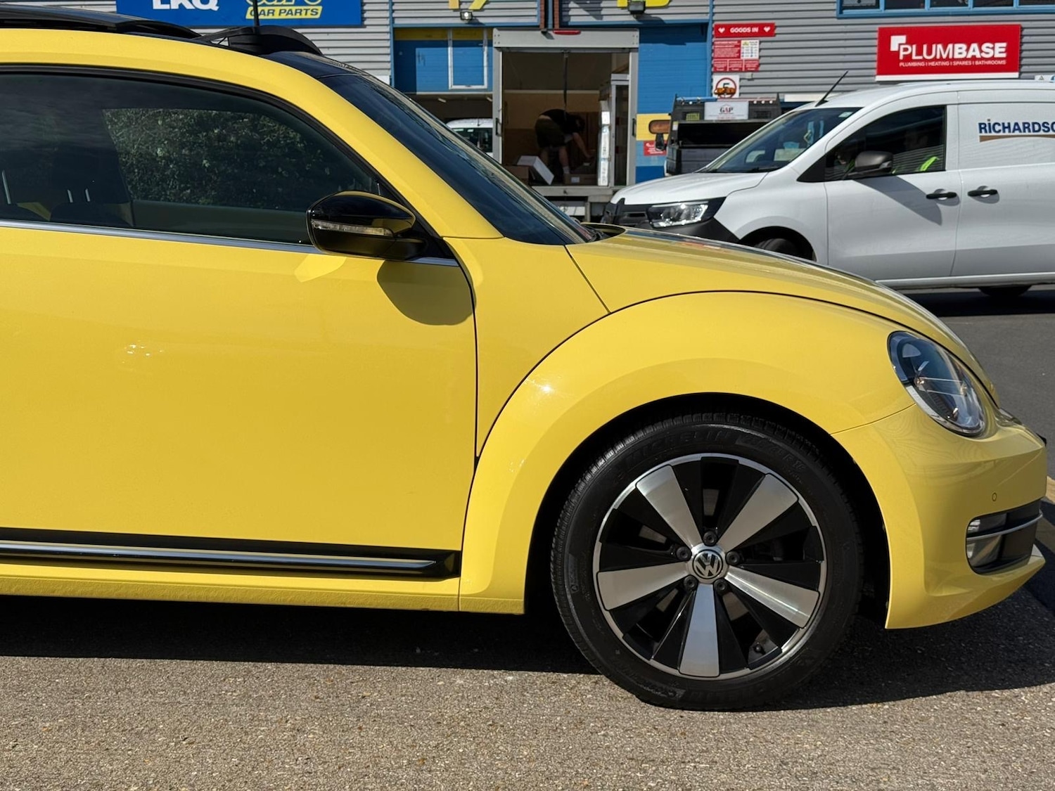 Used Volkswagen Beetle 2015 for sale - 77418632: Photo 48