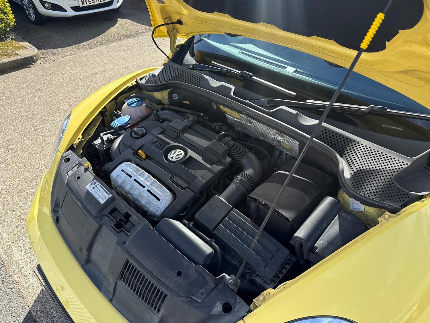 Used Volkswagen Beetle 2015 for sale - 77418632: Photo 63