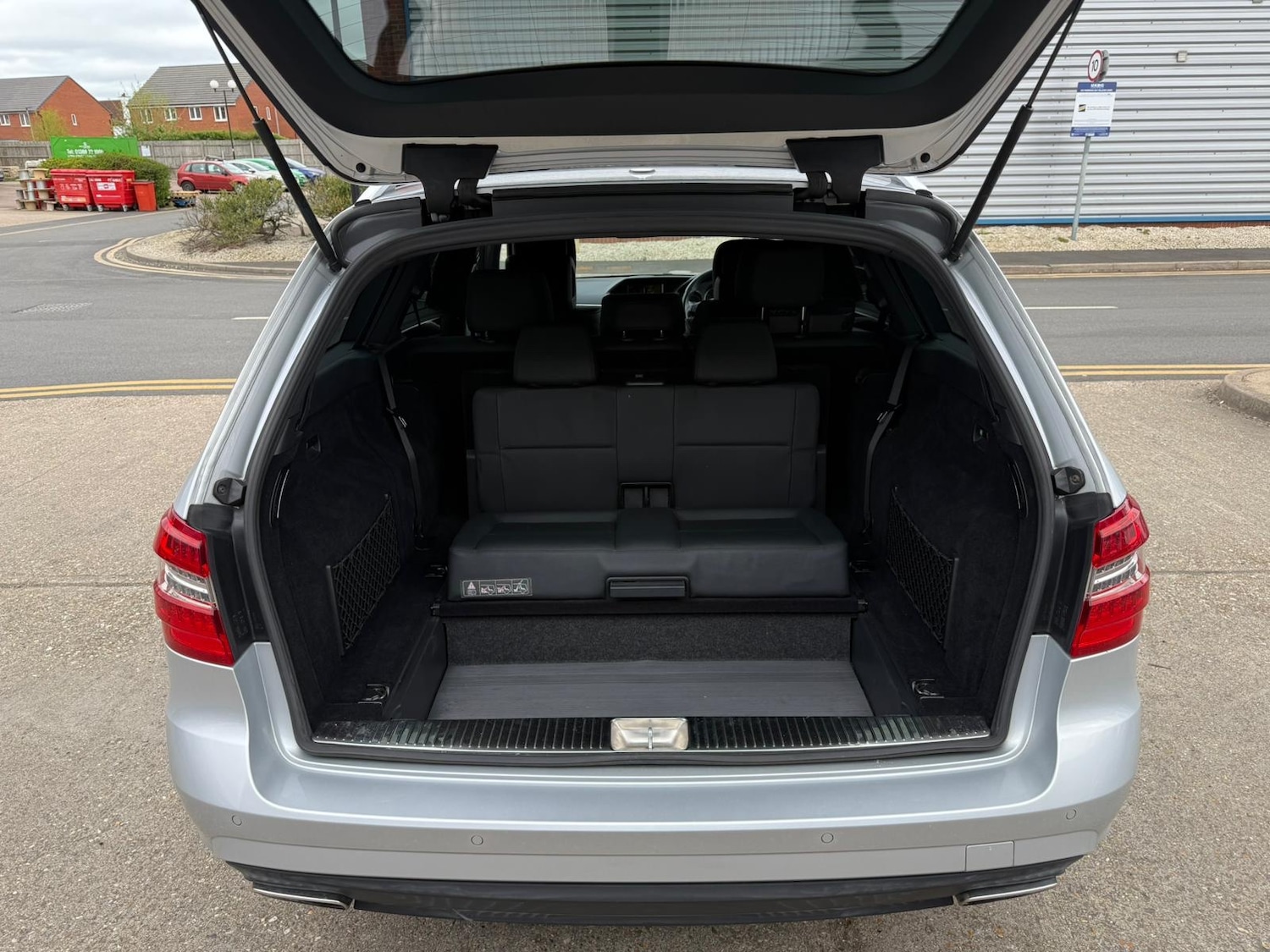 Used Mercedes-Benz E Class 2010 for sale - 78121812: Photo 11