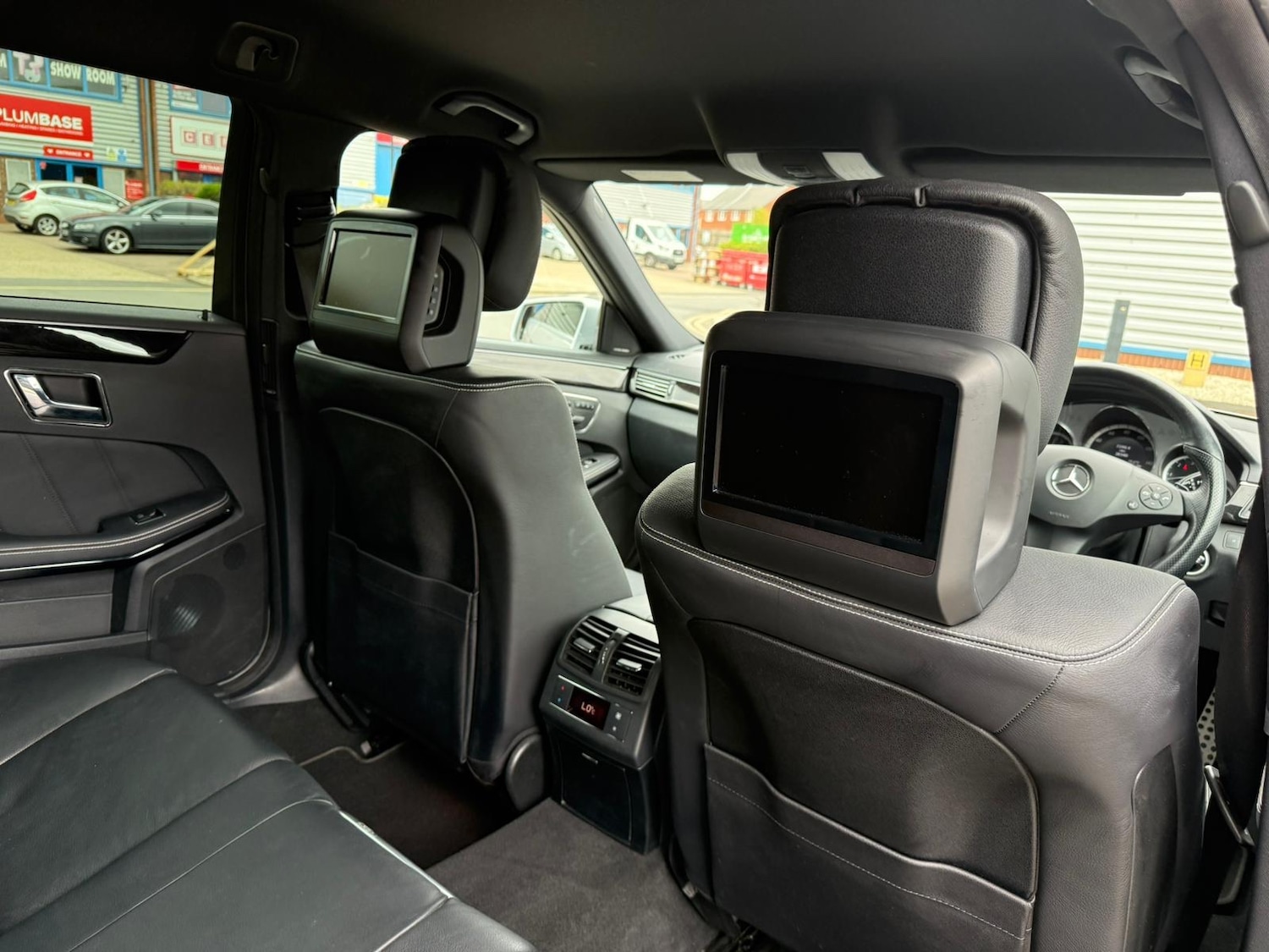 Used Mercedes-Benz E Class 2010 for sale - 78121812: Photo 14