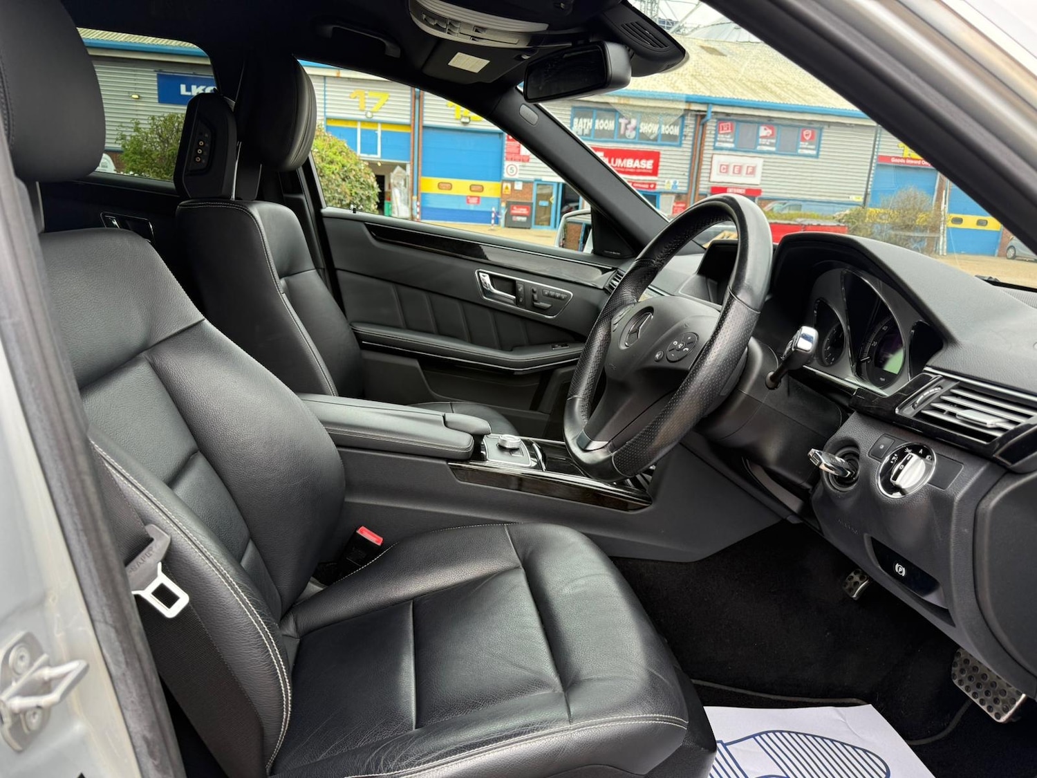 Used Mercedes-Benz E Class 2010 for sale - 78121812: Photo 16