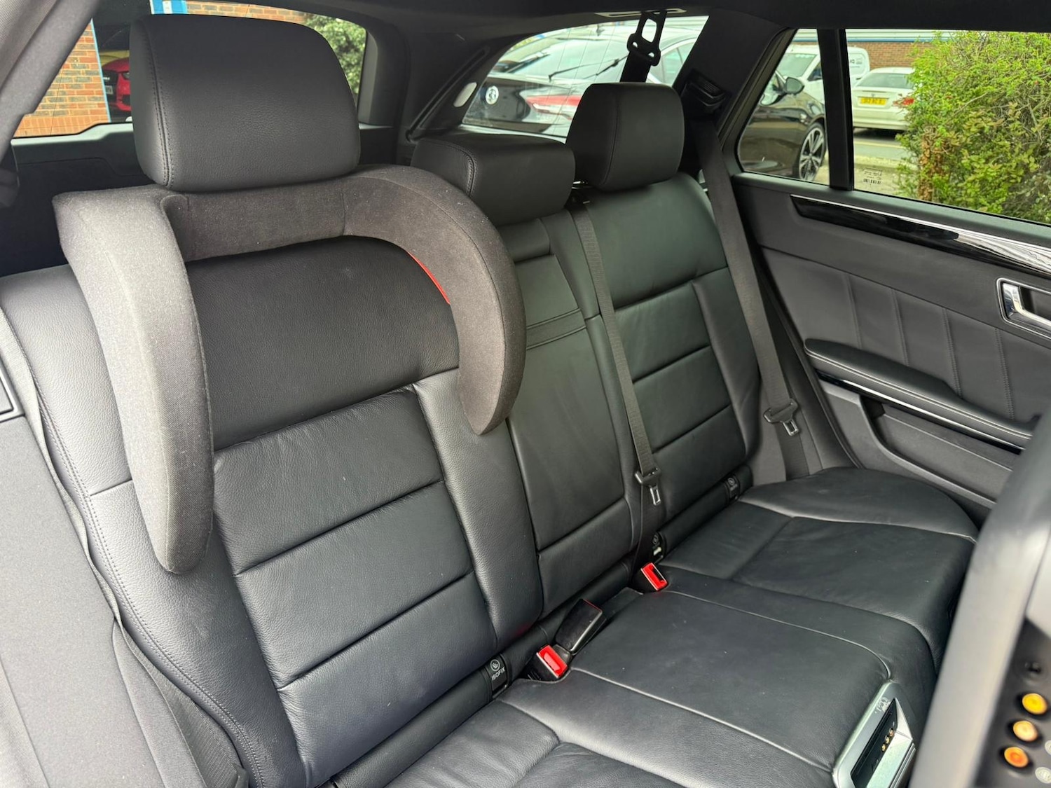 Used Mercedes-Benz E Class 2010 for sale - 78121812: Photo 19