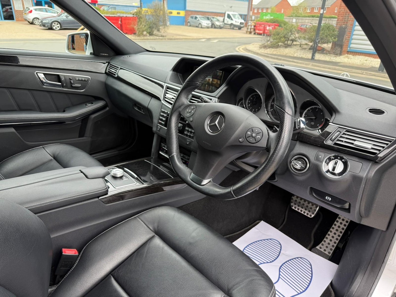 Used Mercedes-Benz E Class 2010 for sale - 78121812: Photo 23