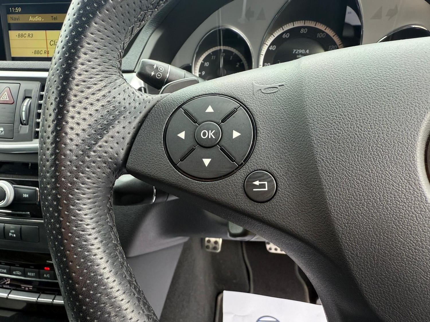 Used Mercedes-Benz E Class 2010 for sale - 78121812: Photo 26