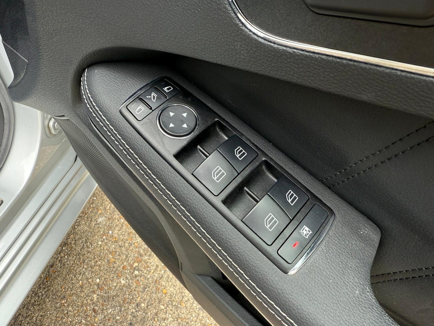 Used Mercedes-Benz E Class 2010 for sale - 78121812: Photo 36