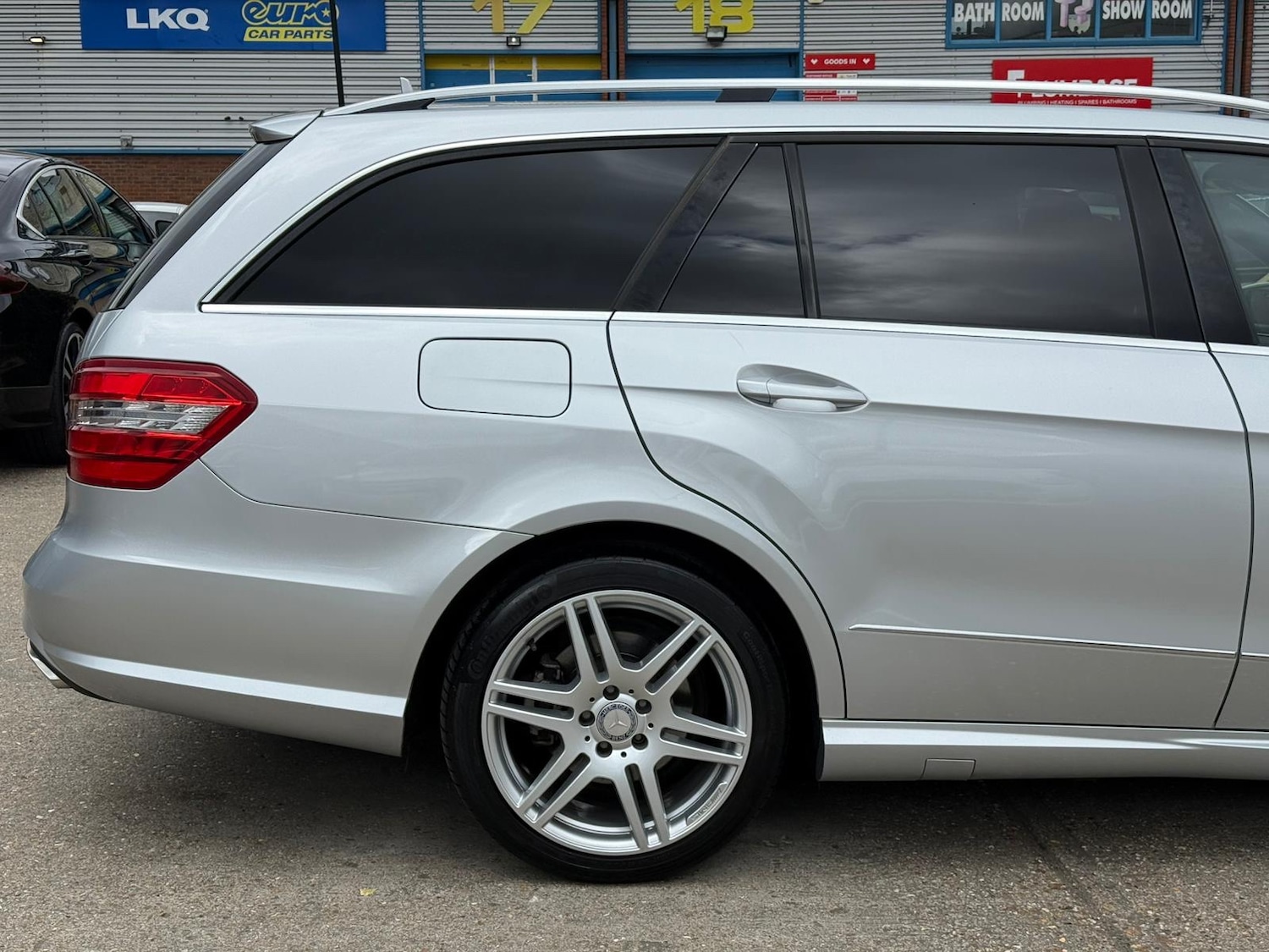 Used Mercedes-Benz E Class 2010 for sale - 78121812: Photo 51