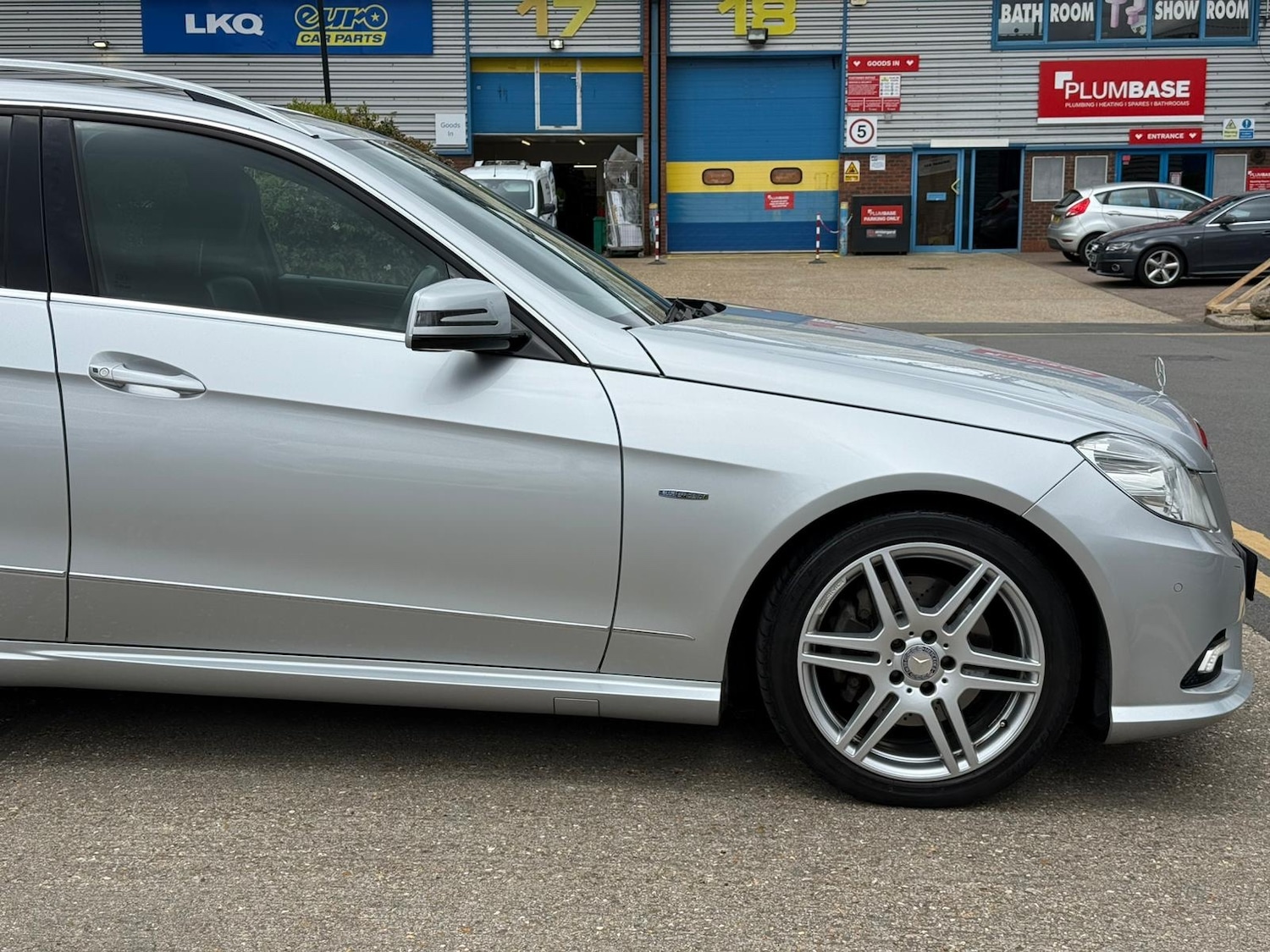 Used Mercedes-Benz E Class 2010 for sale - 78121812: Photo 52