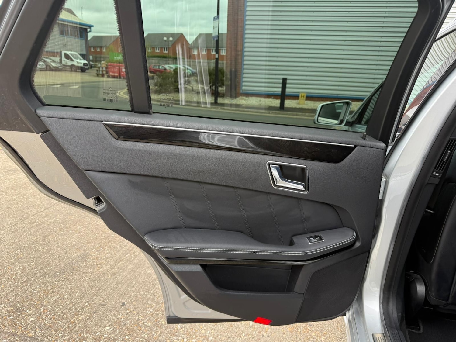 Used Mercedes-Benz E Class 2010 for sale - 78121812: Photo 78