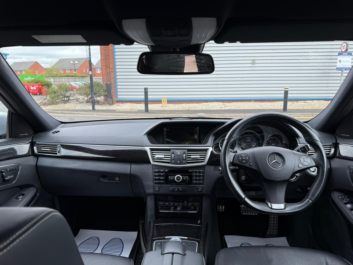 Used Mercedes-Benz E Class 2010 for sale - 78121812: Photo 9