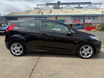 Used Ford Fiesta 2010 for sale - 78768107: Photo