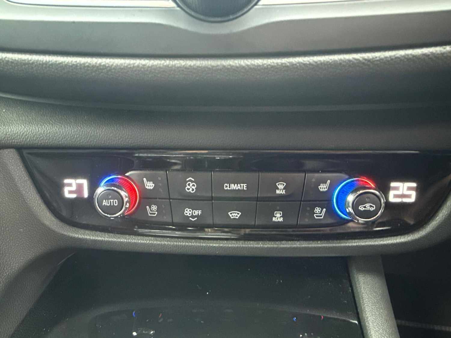 Used Vauxhall Insignia 2019 for sale - 77270396: Photo 29