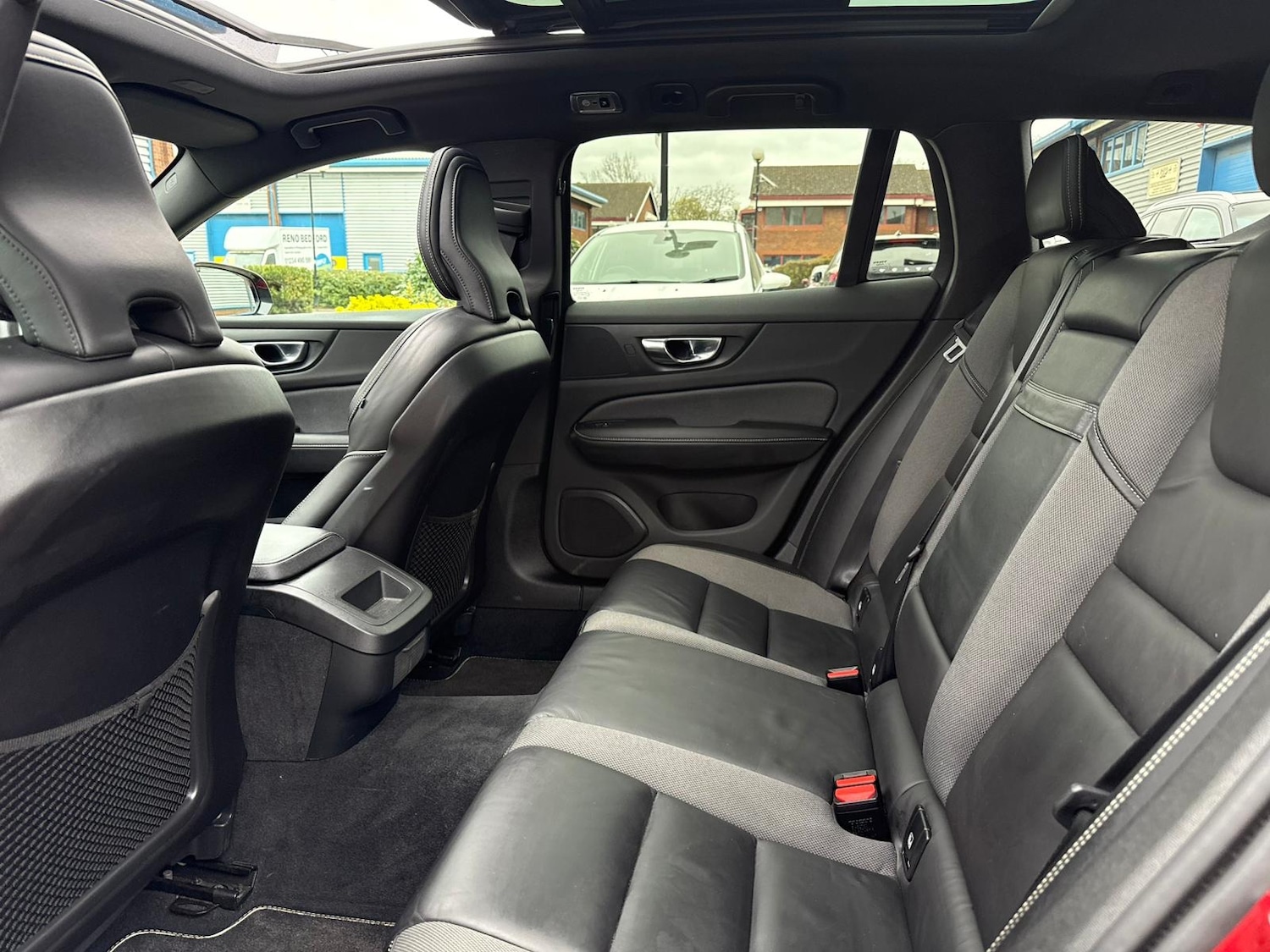 Used Volvo V60 2019 for sale - 77996691: Photo 13