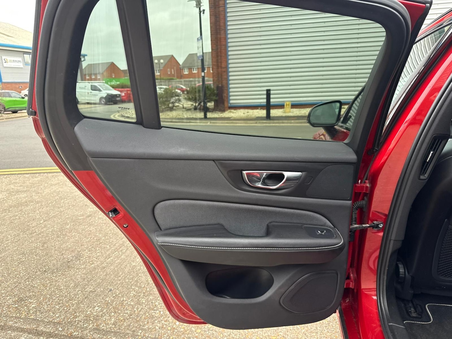 Used Volvo V60 2019 for sale - 77996691: Photo 15