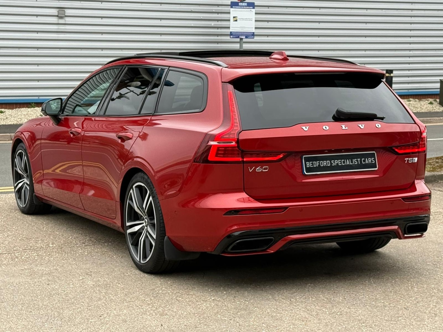 Used Volvo V60 2019 for sale - 77996691: Photo 4