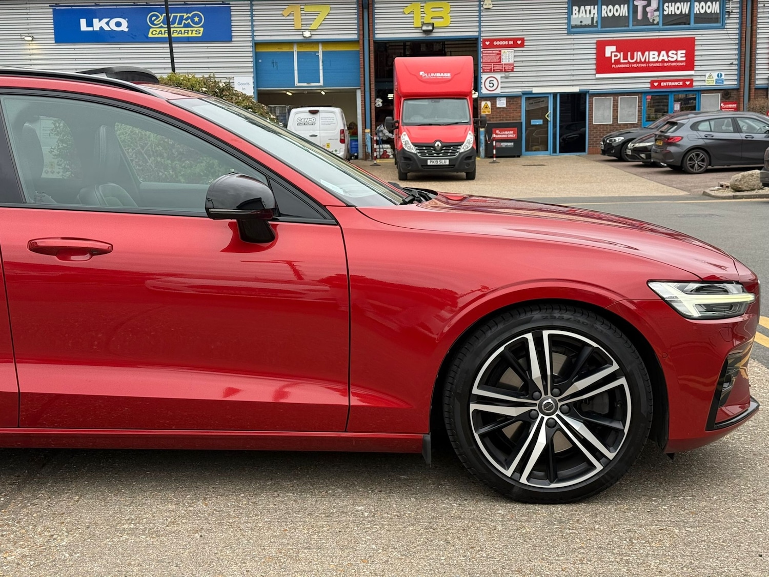 Used Volvo V60 2019 for sale - 77996691: Photo 63