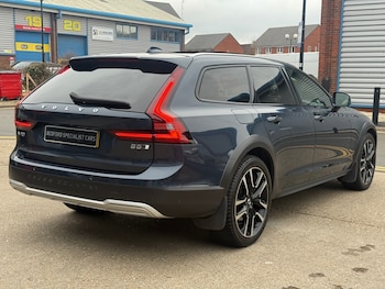 Used Volvo V90 2022 for sale - 77516194: Photo
