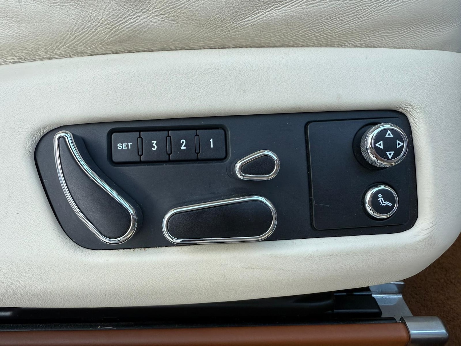 Used Bentley Continental 2012 for sale - 76791939: Photo 49