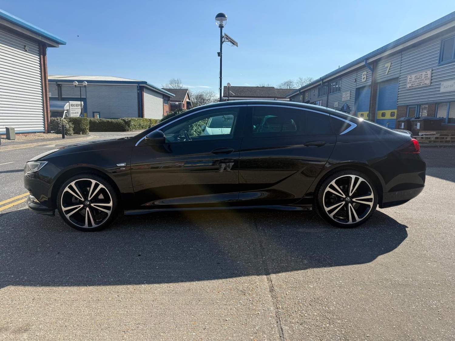 Used Vauxhall Insignia 2018 for sale - 77896014: Photo 3