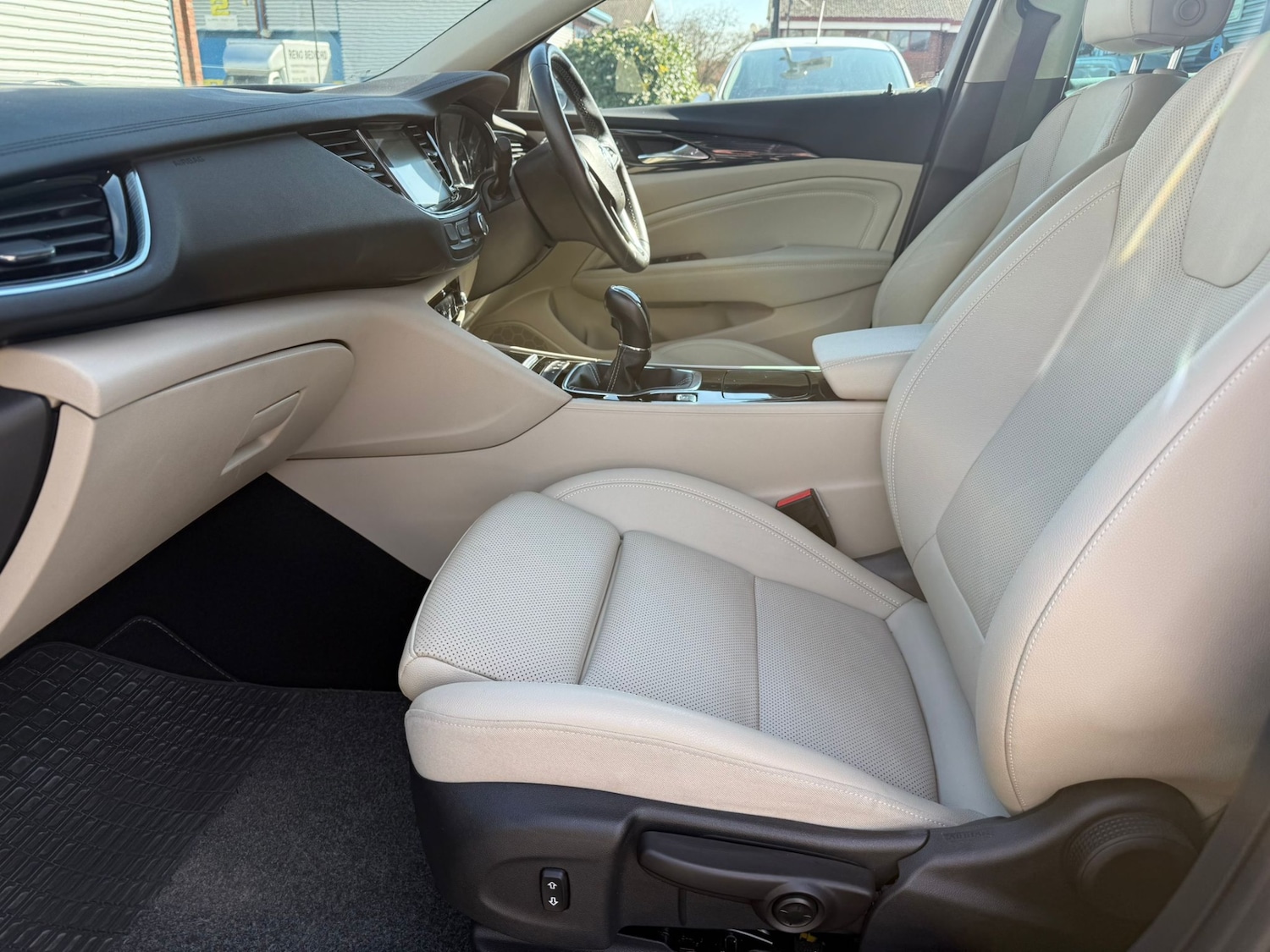 Used Vauxhall Insignia 2018 for sale - 77896014: Photo 44