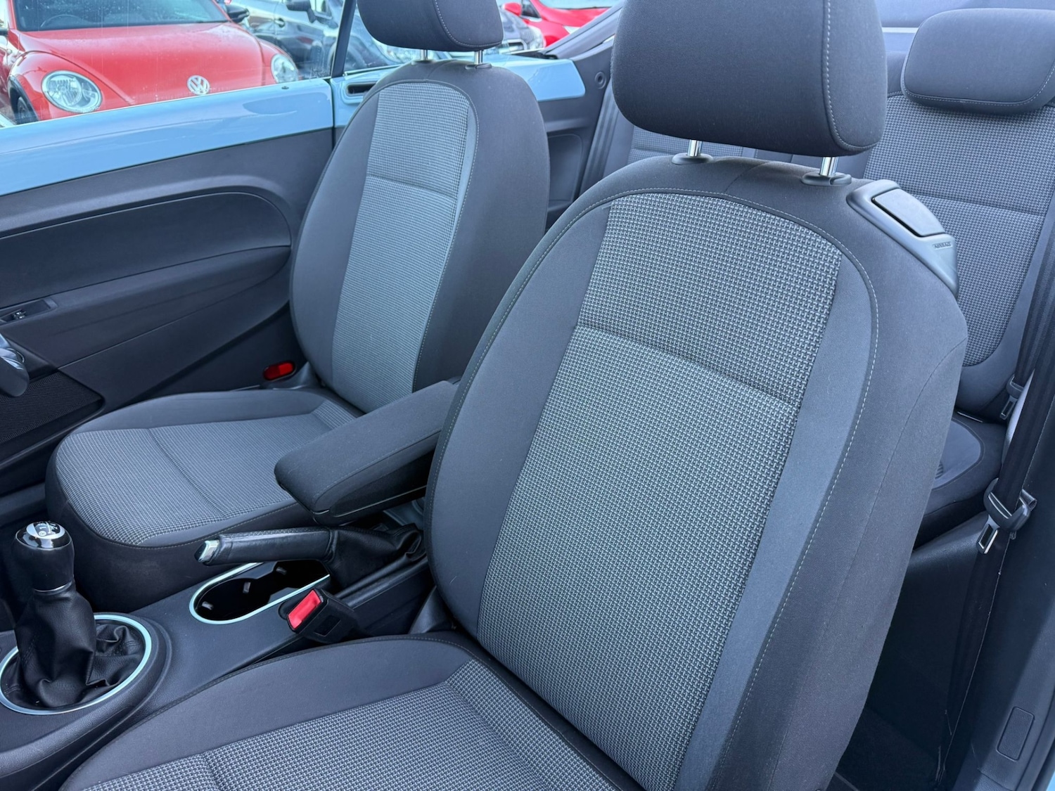 Used Volkswagen Beetle 2014 for sale - 77088342: Photo 27