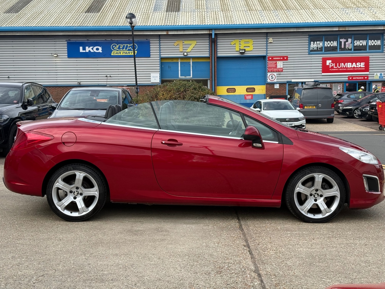 Used Peugeot 308 2012 for sale - 76477811: Photo 2