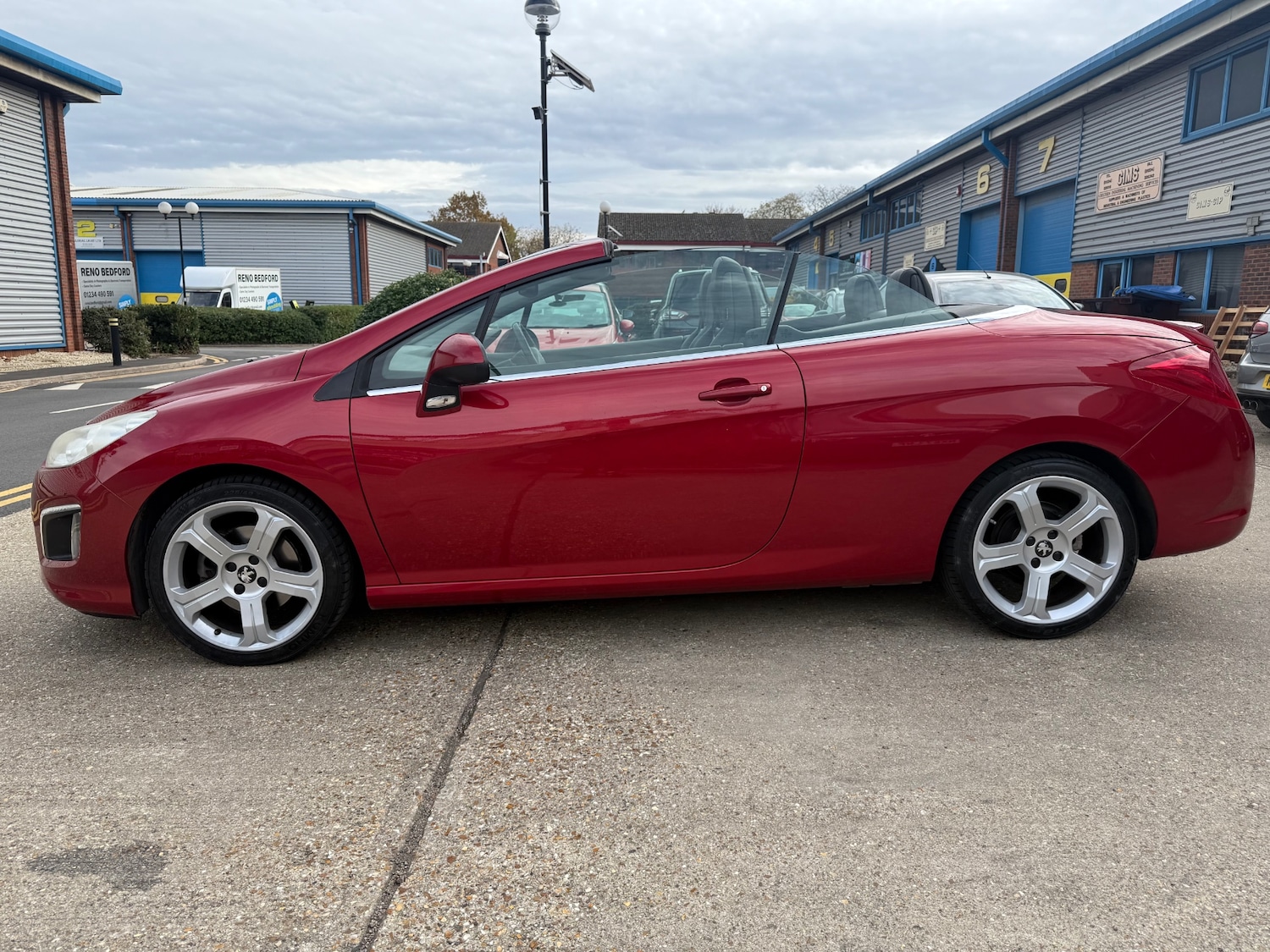 Used Peugeot 308 2012 for sale - 76477811: Photo 6