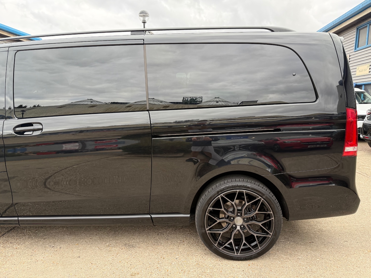 Used Mercedes-Benz V-Class 2022 for sale - 76288638: Photo 29