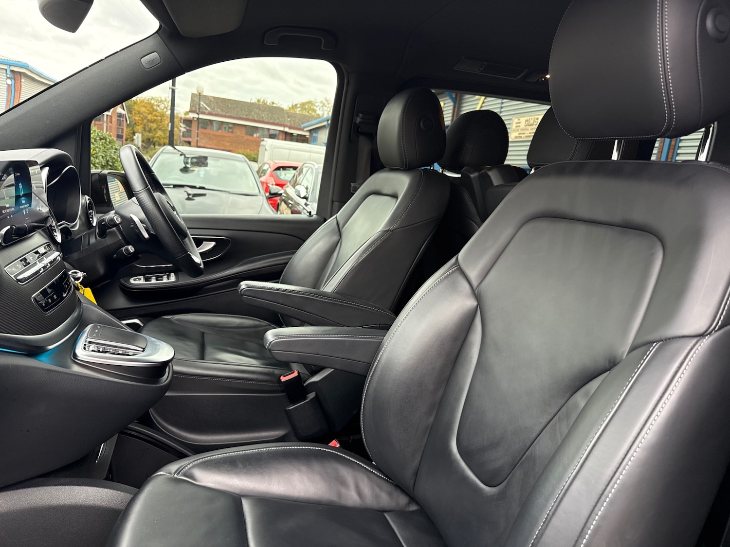 Used Mercedes-Benz V-Class 2022 for sale - 76288638: Photo 65