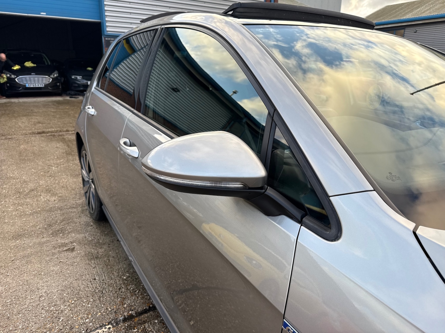 Used Volkswagen Golf 2017 for sale - 76392203: Photo 22