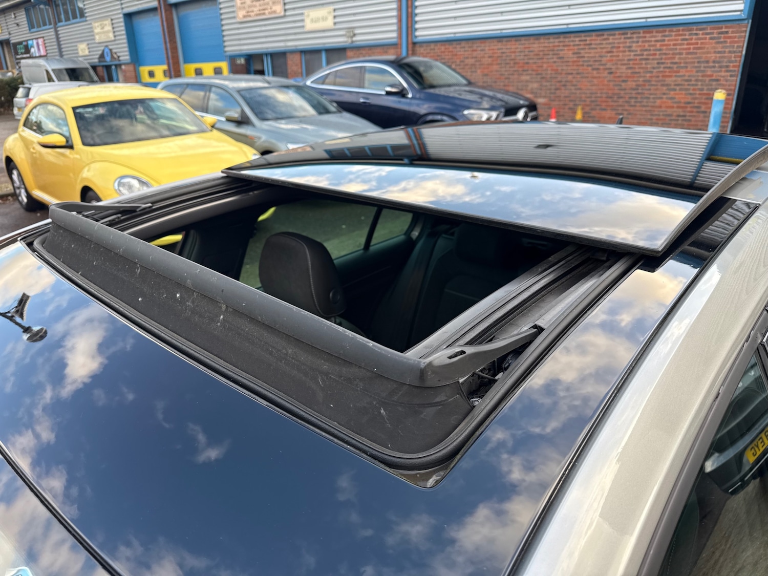 Used Volkswagen Golf 2017 for sale - 76392203: Photo 29