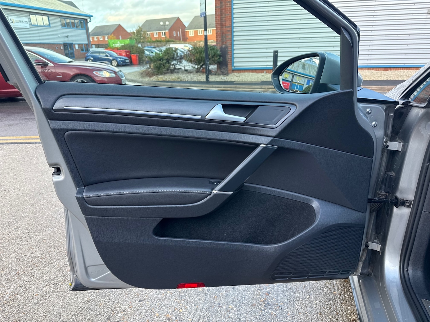 Used Volkswagen Golf 2017 for sale - 76392203: Photo 65