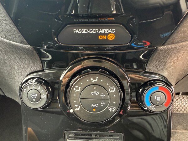 Used Ford Fiesta 2014 for sale - 75567752: Photo 43