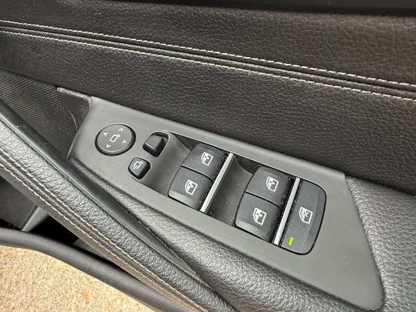 Used BMW 5 Series 2018 for sale - 76208849: Photo 33